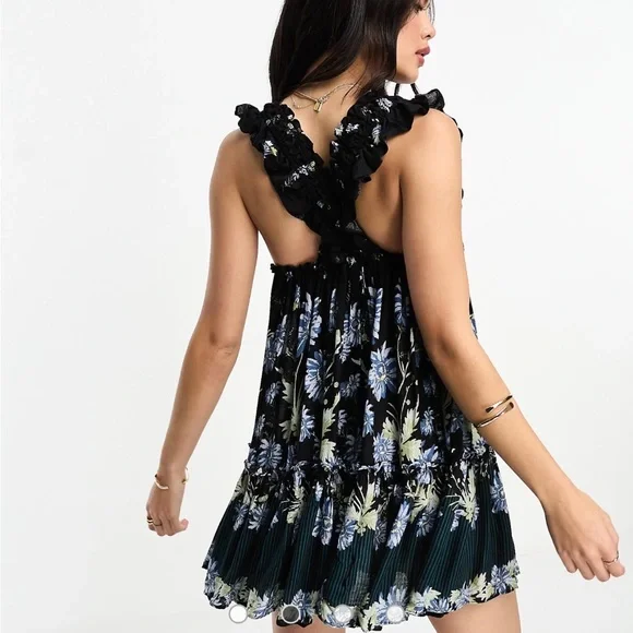 NWOT FREE PEOPLE Bali Wild Daisy Slip / Dress Black Combo Size S - Picture 5 of 14